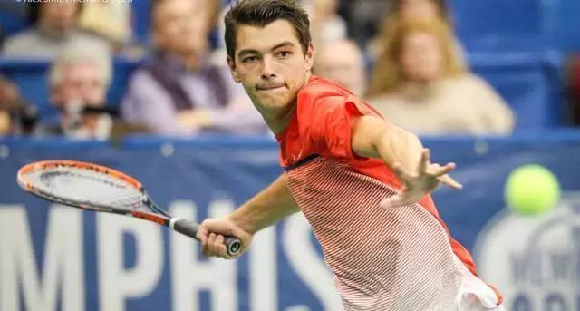 在比赛中展 在比赛中展